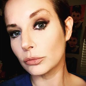 Meet your Posher, Jenni